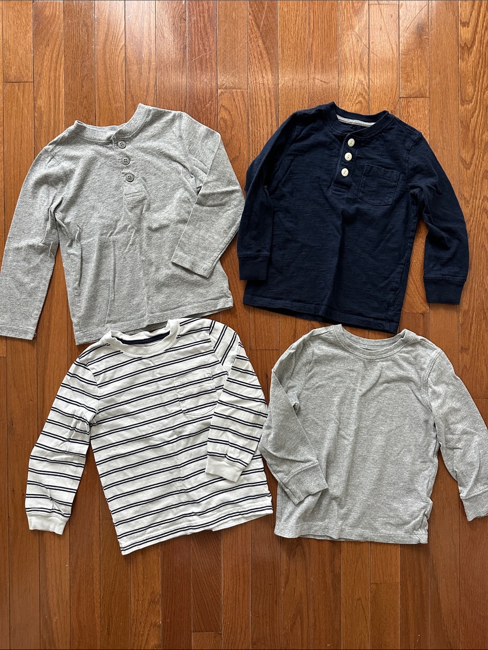 Toddler boy long sleeved lot, size 4T